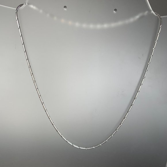 NEW 22" Real Solid Silver (not plated) Diamond Cut Snake Chain 1.5mm - Picture 4 of 5